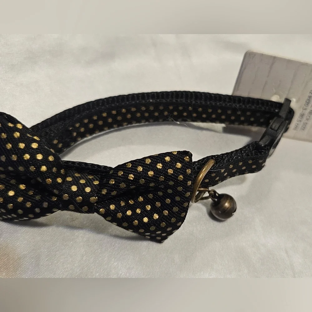 Whisker City Easy-Release Adult Cat Collar in Black with Gold Dots